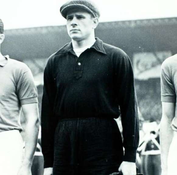 雅辛创世纪录：金球奖60年门将唯一传奇