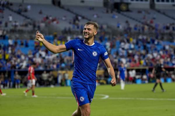 霍尔专访：憧憬英格兰世界杯席位 直言重返斯坦福桥需正名